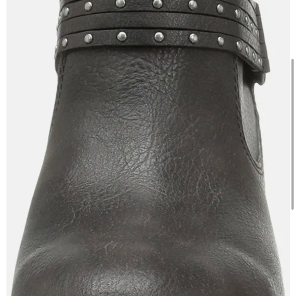 New aerosole Longevity ankle boot - great for fall or winter - Picture 3 of 5